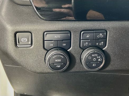 Used 2025 Chevrolet Silverado 1500 RST w/ Redline Edition AWD/4WD image 10