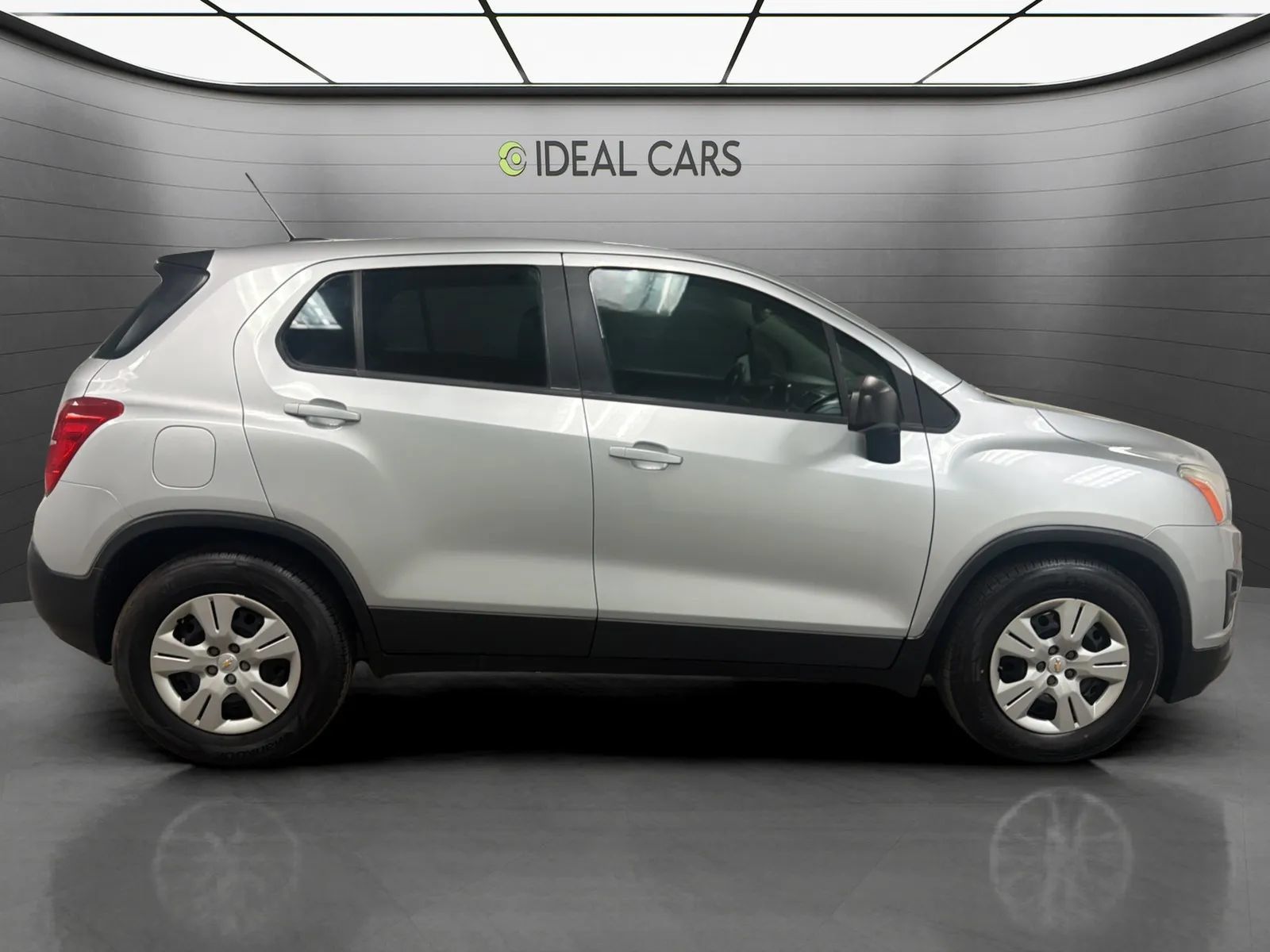 Used 2015 Chevrolet Trax LS FWD image 4
