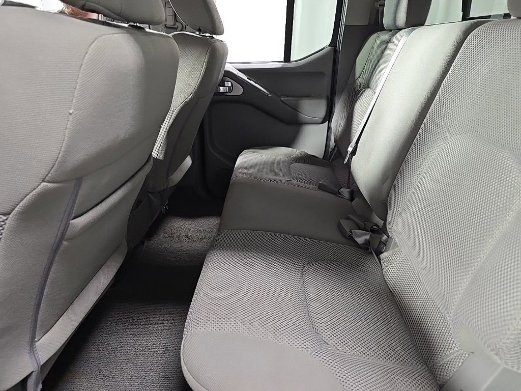 Used 2019 Nissan Frontier SV AWD/4WD image 25
