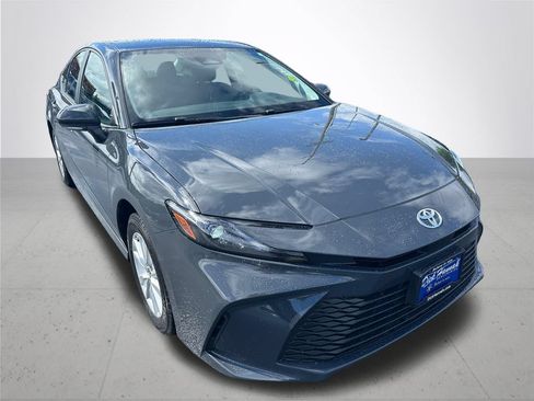 Used 2025 Toyota Camry LE w/ Convenience Package AWD/4WD image 5