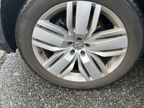 Used 2019 Volkswagen Atlas SE w/ Panoramic Sunroof Package image 9