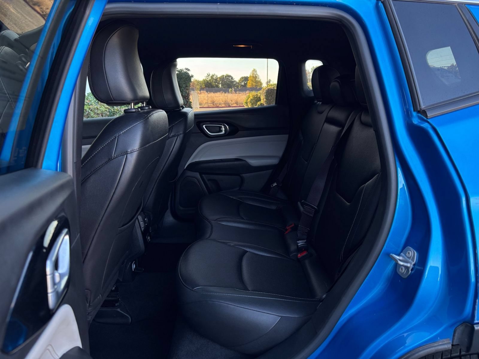 Used 2025 Jeep Compass Limited AWD/4WD image 26