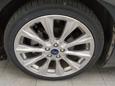 Used 2017 Ford Fusion Platinum image 31