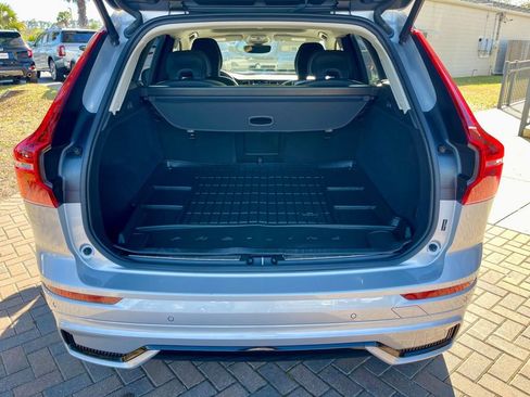 Used 2025 Volvo XC60 B5 Plus image 5