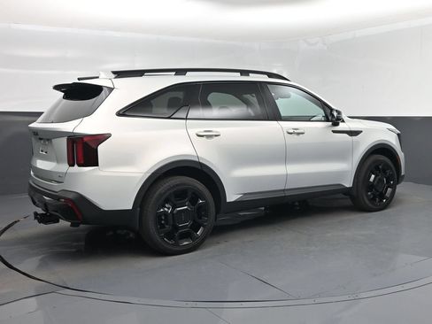 Certified 2026 Kia Sorento X-Line EX AWD/4WD image 3