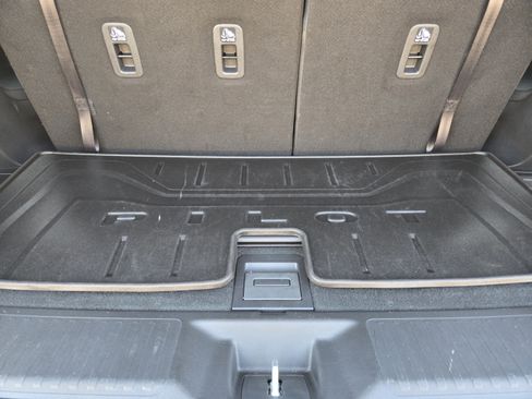 Used 2025 Honda Pilot Black Edition image 29