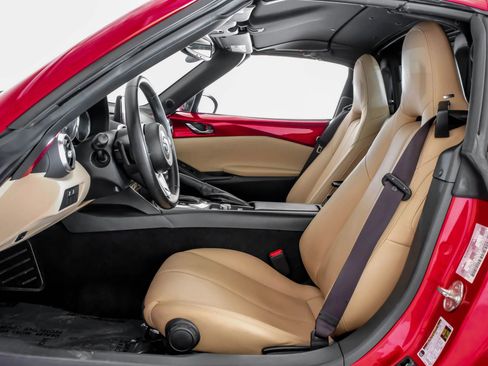 Used 2019 MAZDA MX-5 Miata RF Grand Touring image 29