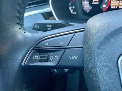 Used 2020 Audi Q3 2.0T Premium w/ Convenience Package AWD/4WD image 23