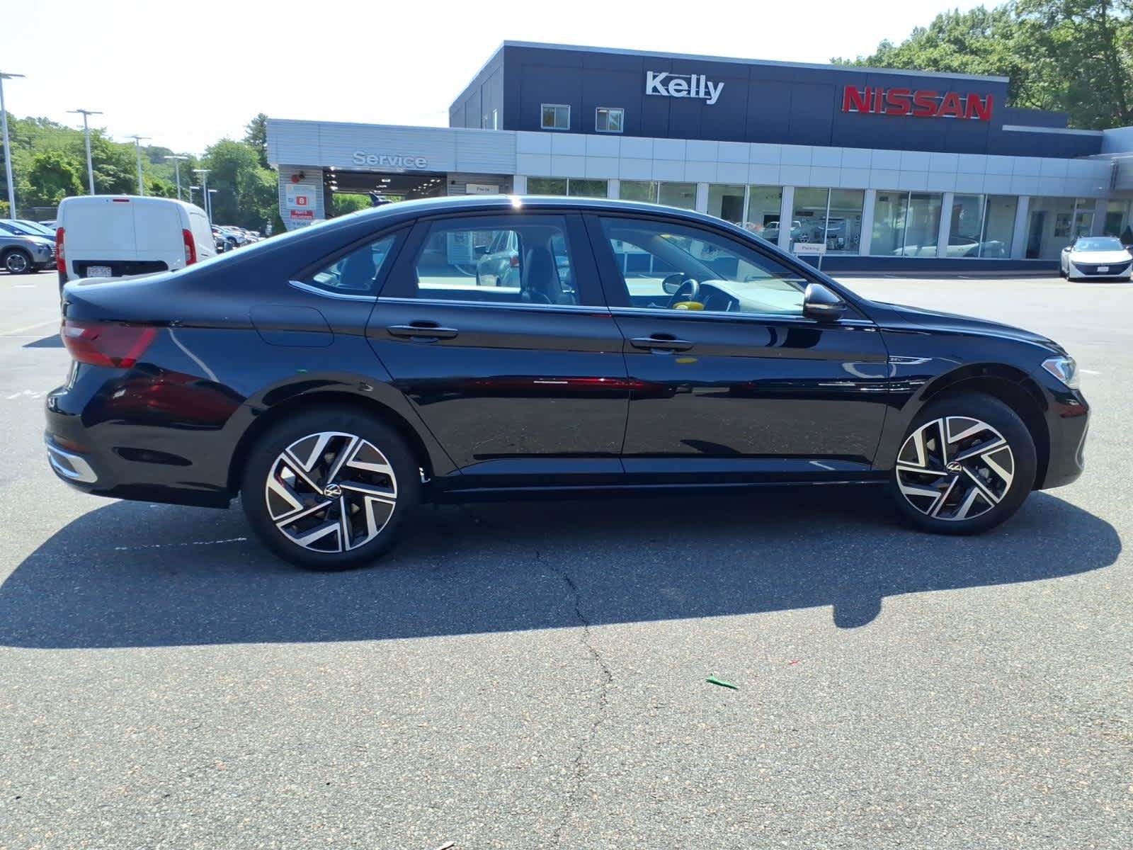 Used 2022 Volkswagen Jetta SEL FWD image 4