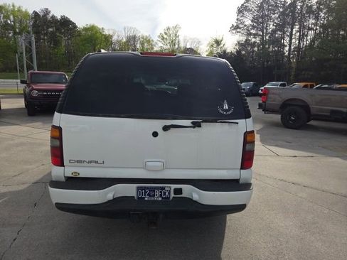 Used 2003 GMC Yukon XL Denali image 7