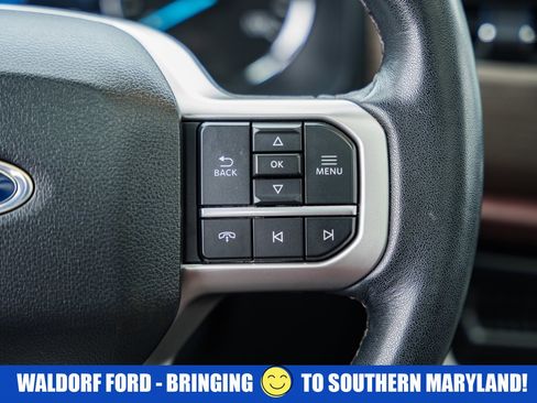 Used 2024 Ford Expedition Limited image 29