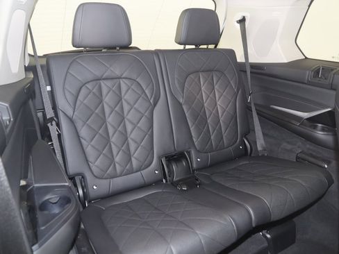 Used 2023 BMW X7 xDrive40i w/ Premium Package image 14