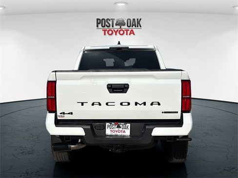 Used 2024 Toyota Tacoma TRD Sport image 6