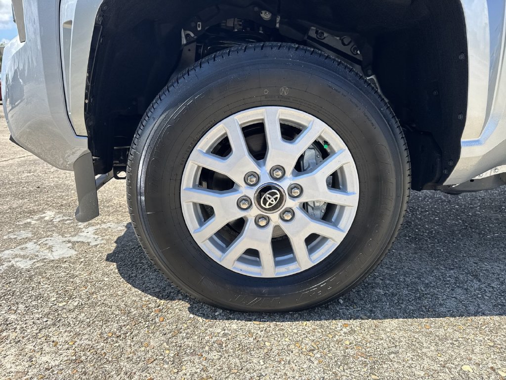 Used 2026 Toyota Tacoma SR5 AWD/4WD image 12