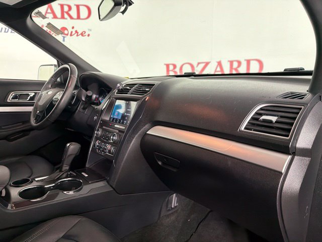 Used 2017 Ford Explorer XLT w/ Equipment Group 202A FWD image 33