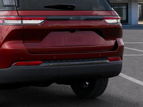 New 2025 Jeep Grand Cherokee Limited AWD/4WD image 43