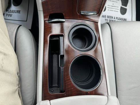 Used 2009 Toyota Venza AWD image 16