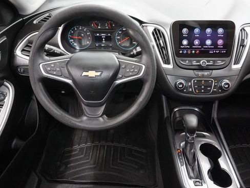 Used 2022 Chevrolet Malibu LT FWD image 21