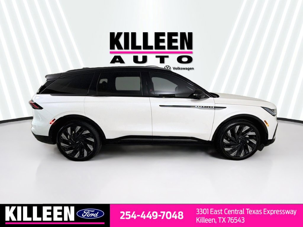 Used 2026 Lincoln Nautilus Reserve w/ Jet Appearance Package AWD/4WD image 10