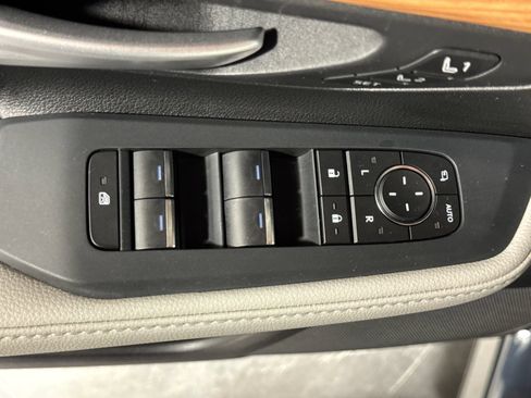Used 2024 Toyota Grand Highlander AWD image 11