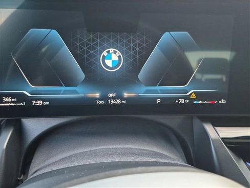 Used 2025 BMW 530i w/ M Sport Package RWD image 11
