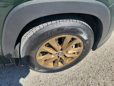 Used 2023 Toyota Corolla Cross LE image 10