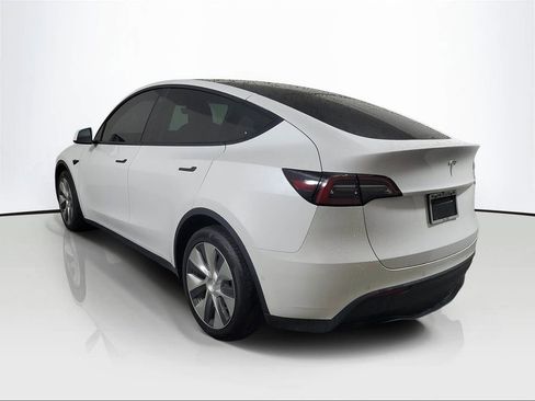 Used 2021 Tesla Model Y Long Range image 4