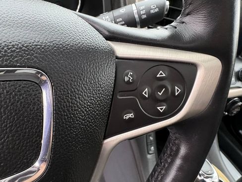 Used 2019 GMC Acadia Denali w/ Technology Package AWD/4WD image 39