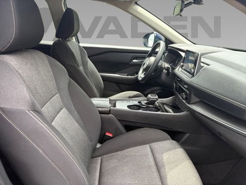 Used 2024 Nissan Rogue SV FWD image 8