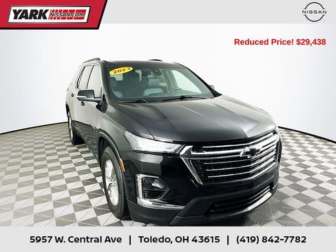 Used 2023 Chevrolet Traverse LT w/ LPO, Cargo Package image 1