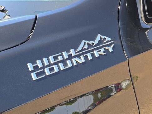 Used 2024 Chevrolet Tahoe High Country w/ Premium Package AWD/4WD image 12