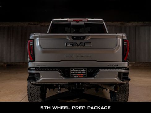 Used 2026 GMC Sierra 3500 AT4 w/ AT4 Premium Plus Package AWD/4WD image 8