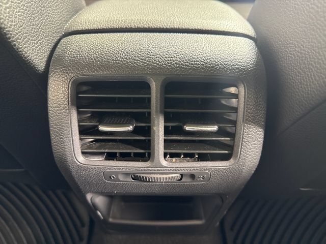 Used 2014 Volkswagen Jetta SE FWD image 25