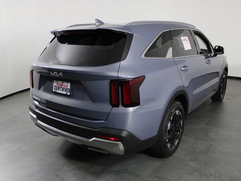 Used 2024 Kia Sorento S w/ Panoramic Sunroof Package FWD image 15