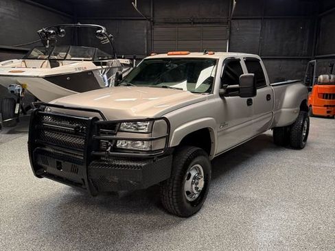 Used 2006 Chevrolet Silverado 3500 LT w/ Heavy-Duty Power Package image 1