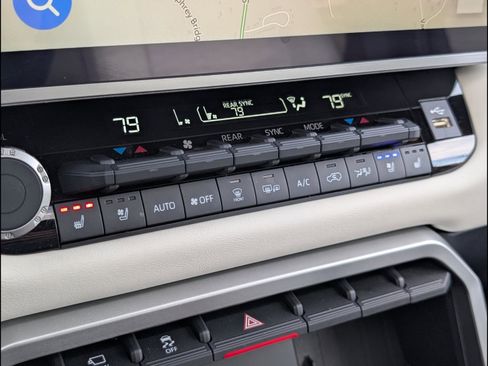 Used 2025 Toyota Sequoia Capstone image 19