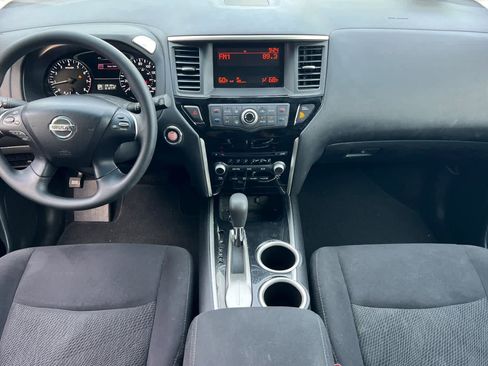 Used 2015 Nissan Pathfinder S image 4
