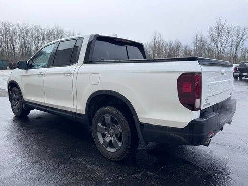 Used 2025 Honda Ridgeline TrailSport image 4
