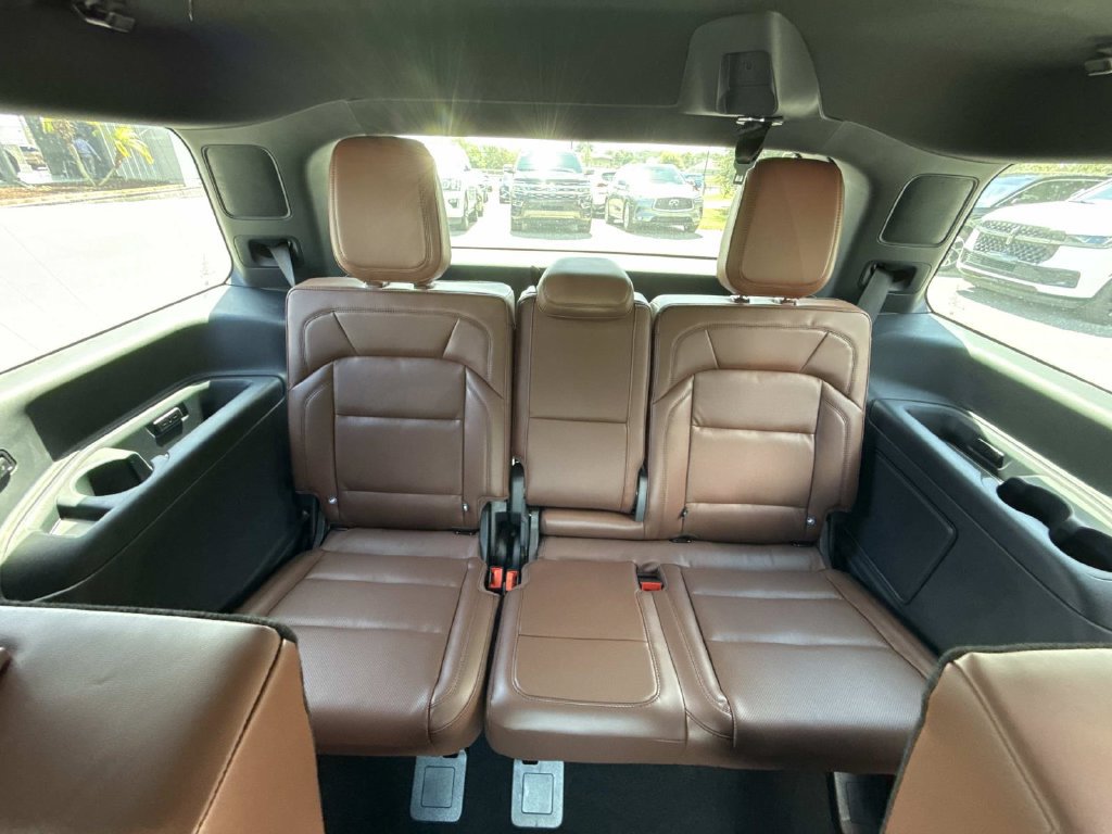 New 2026 Lincoln Navigator Reserve AWD/4WD image 19