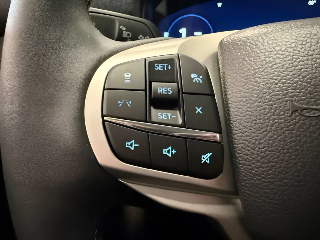 New 2026 Ford Explorer Active w/ Active Comfort Package AWD/4WD image 24