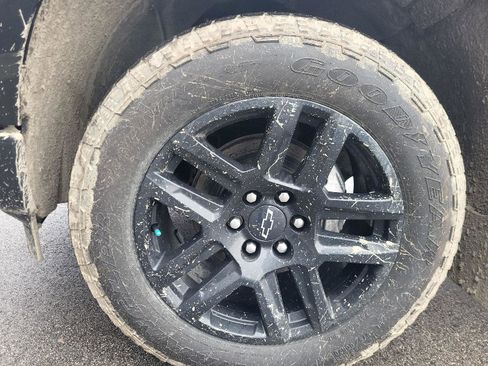 Used 2023 Chevrolet Silverado 1500 Custom image 15