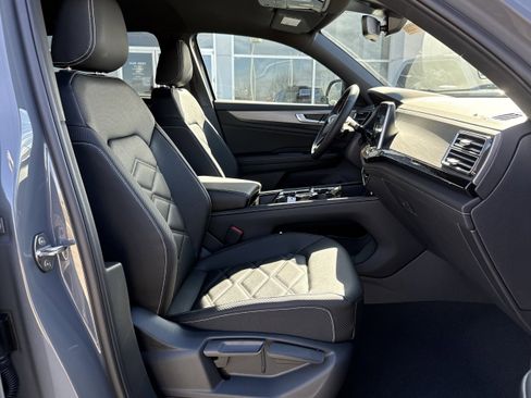 New 2026 Volkswagen Atlas Cross Sport SE image 5