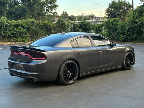 Used 2017 Dodge Charger SXT w/ Plus Group RWD image 6