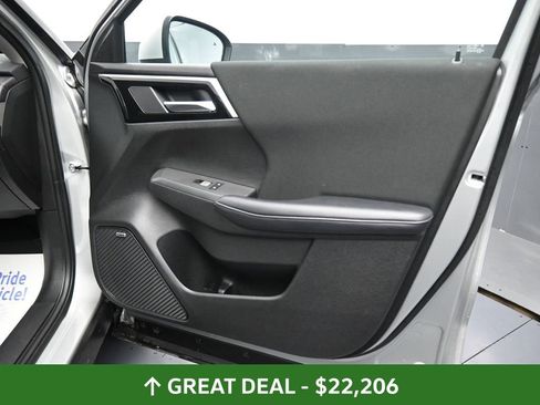 Used 2025 Mitsubishi Outlander ES image 19