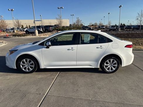 Used 2025 Toyota Corolla LE image 4