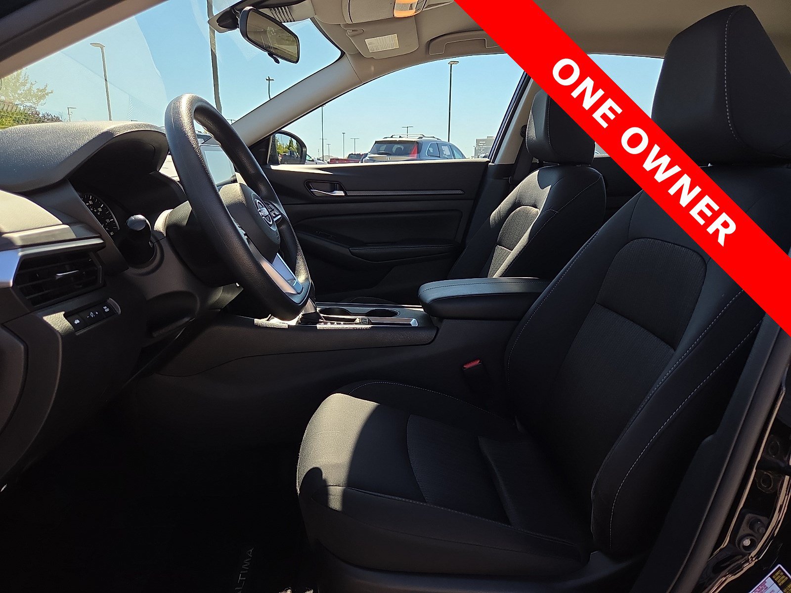 Used 2025 Nissan Altima 2.5 SV FWD image 15