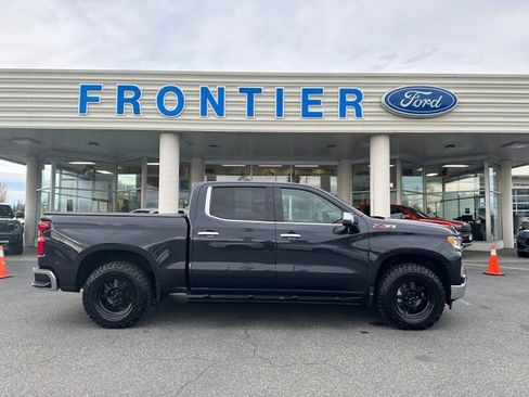 Used 2024 Chevrolet Silverado 1500 LTZ w/ Technology Package image 2