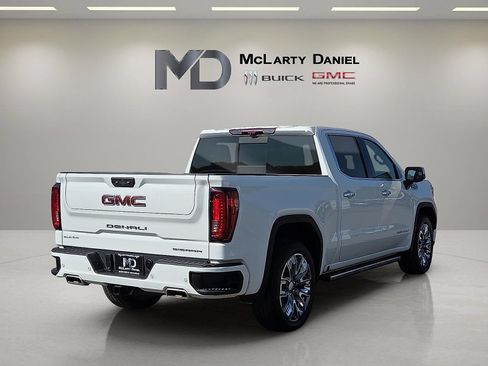 Used 2023 GMC Sierra 1500 Denali w/ Denali Reserve Package AWD/4WD image 30