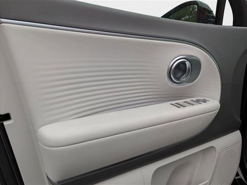 New 2026 Hyundai Ioniq 9 SEL image 10