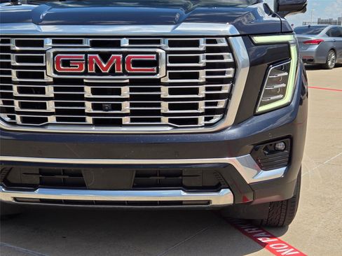 Used 2025 GMC Yukon Denali RWD image 6